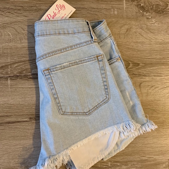 Pink Lily Boutique Jean shorts - Picture 2 of 2